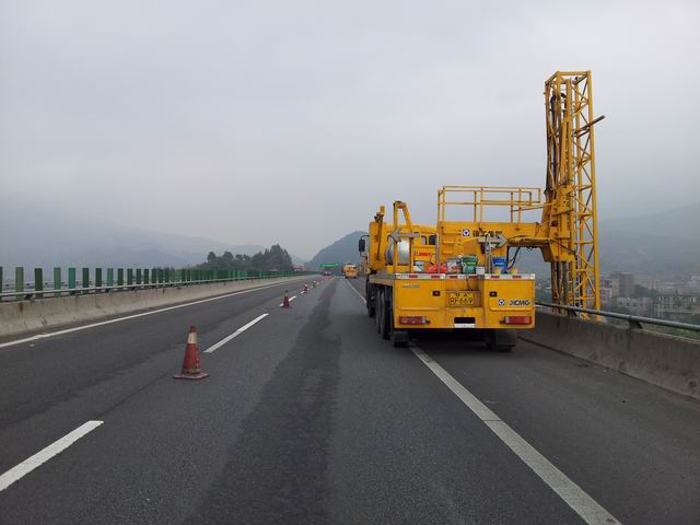 福泉高速公路尤樹特大橋橋梁加固